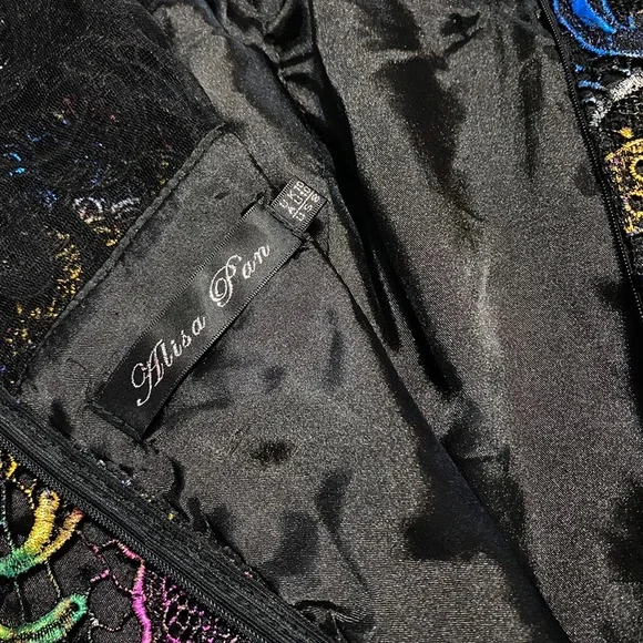 Multicolor Lace Dress - Picture 12 of 12